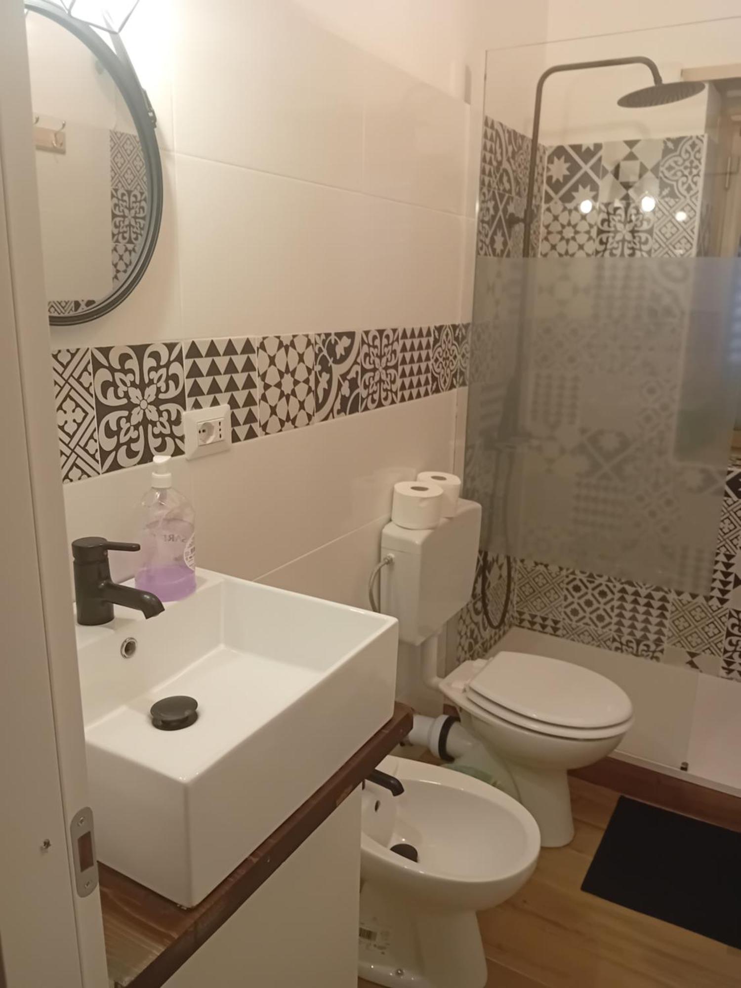 Mirti Subway Apartment Rom